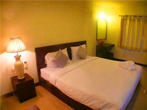 Khách sạn Suphan Hometel Bangkok