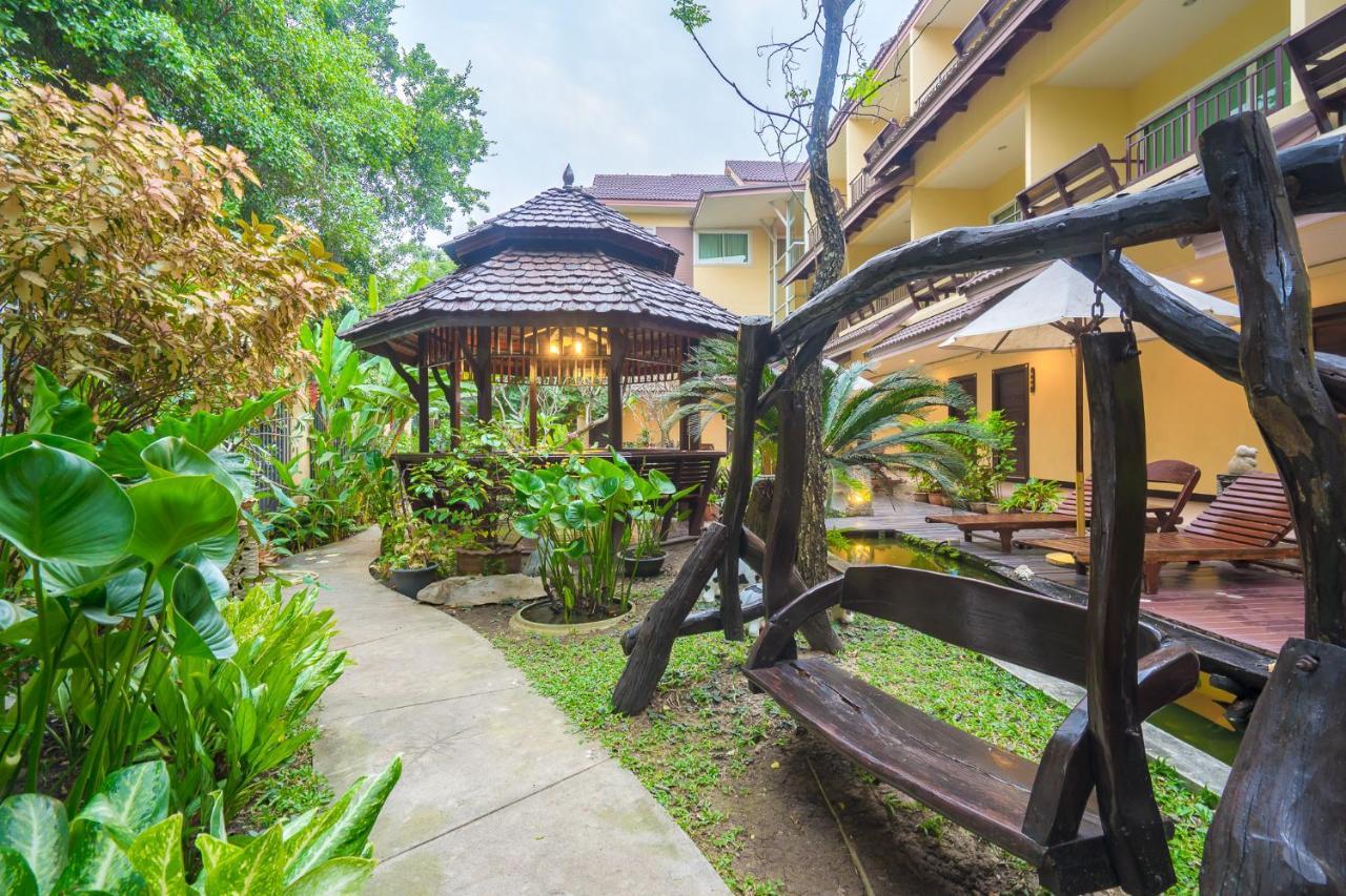 Suphan Hometel Khách sạn 3*