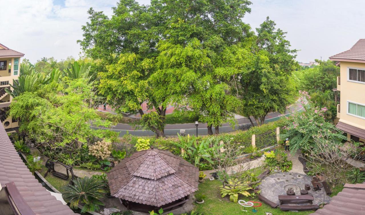 Suphan Hometel Khách sạn 3*